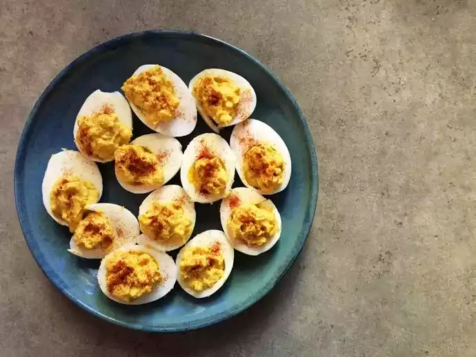 receta huevos rellenos de atún y surimi